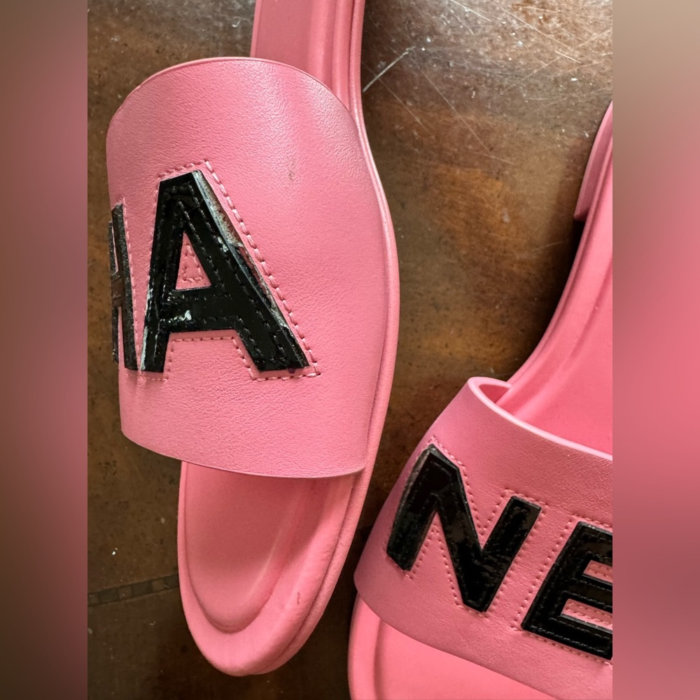 Chanel slides - Picture 9 of 15